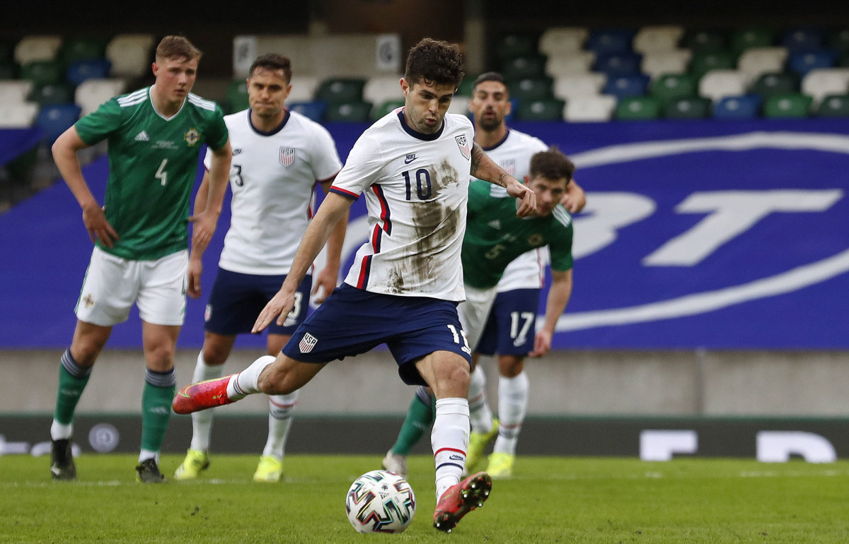 Christian Pulisic scores for the USA vs. Northern Ireland
